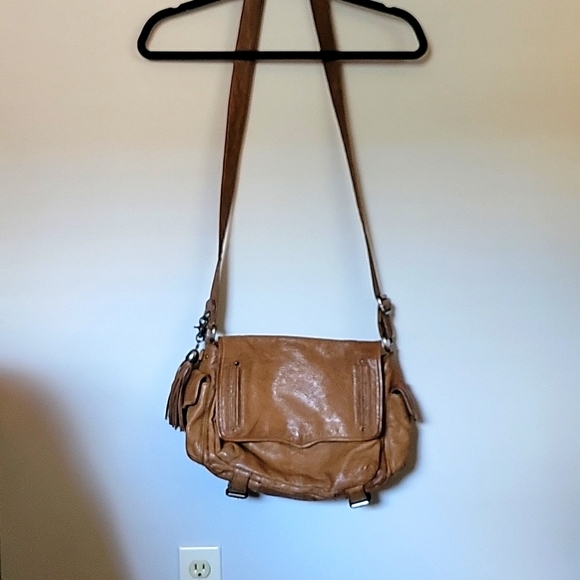 Rebecca Minkoff Handbags - Rebecca Minkoff Admirer Leather Messenger Bag